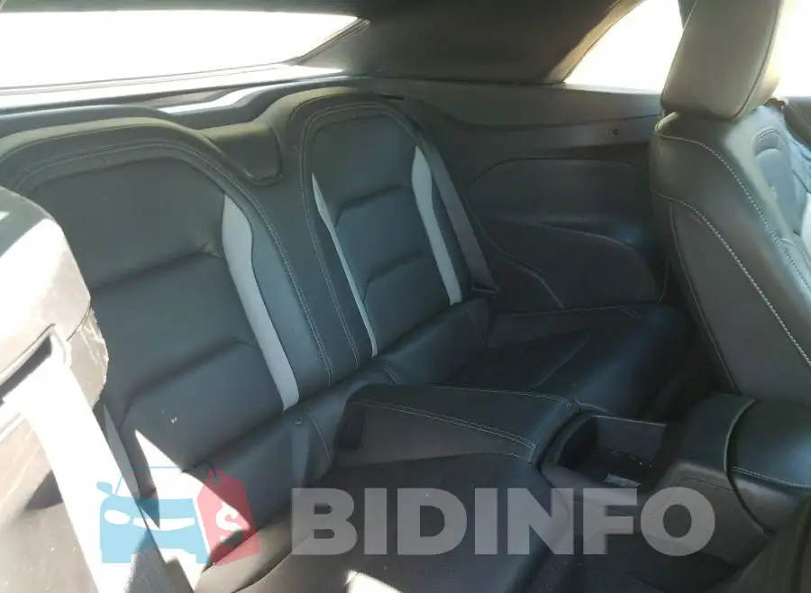 1G1FH3D7XK0121402 Photo# 6
