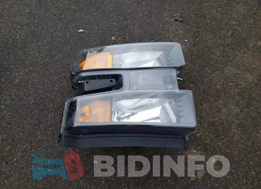 3GCNWAEF1MG353078 Photo# 12
