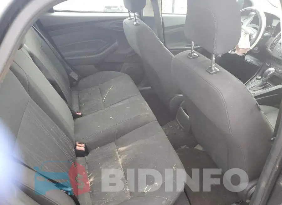 1FADP3E23GL350147 Photo# 6