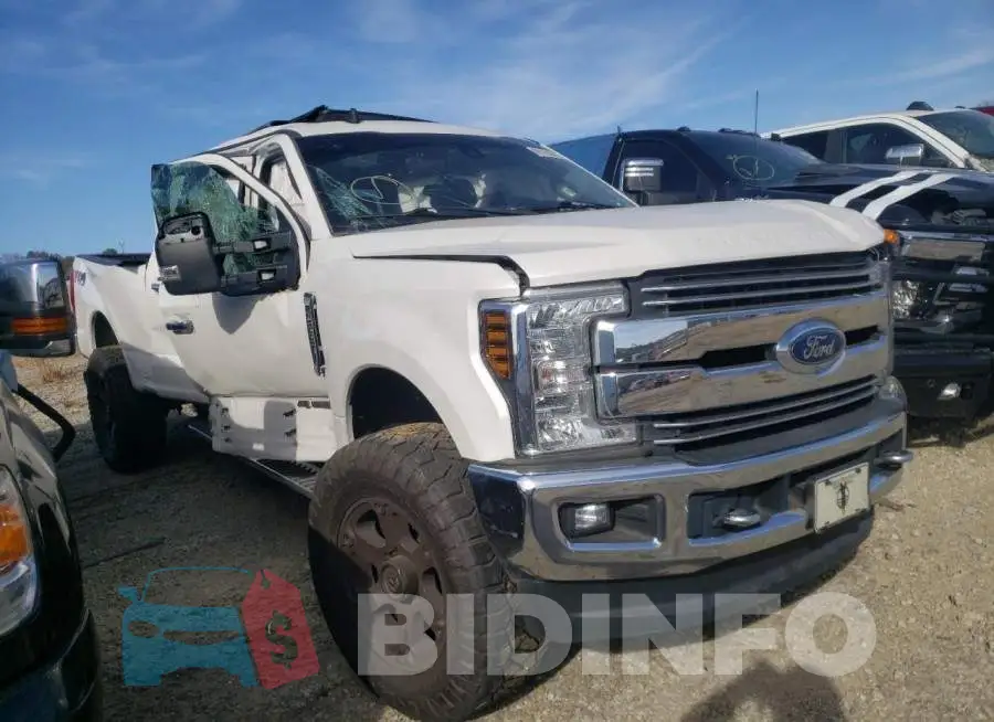 1FT7W2BT7KED98393 Photo# 1