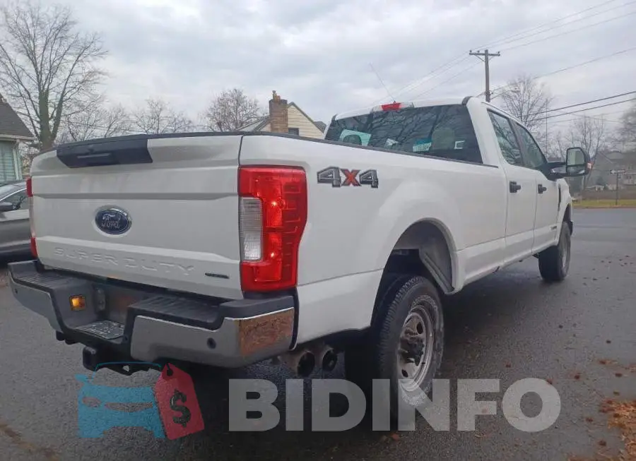 1FT8W3BT6JEC07023 Photo# 4