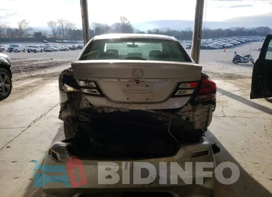 19XFB2F57EE047995 Photo# 6