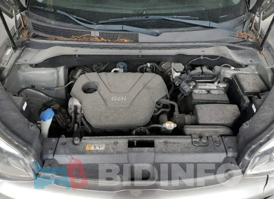 KNDJN2A2XF7184302 Photo# 11