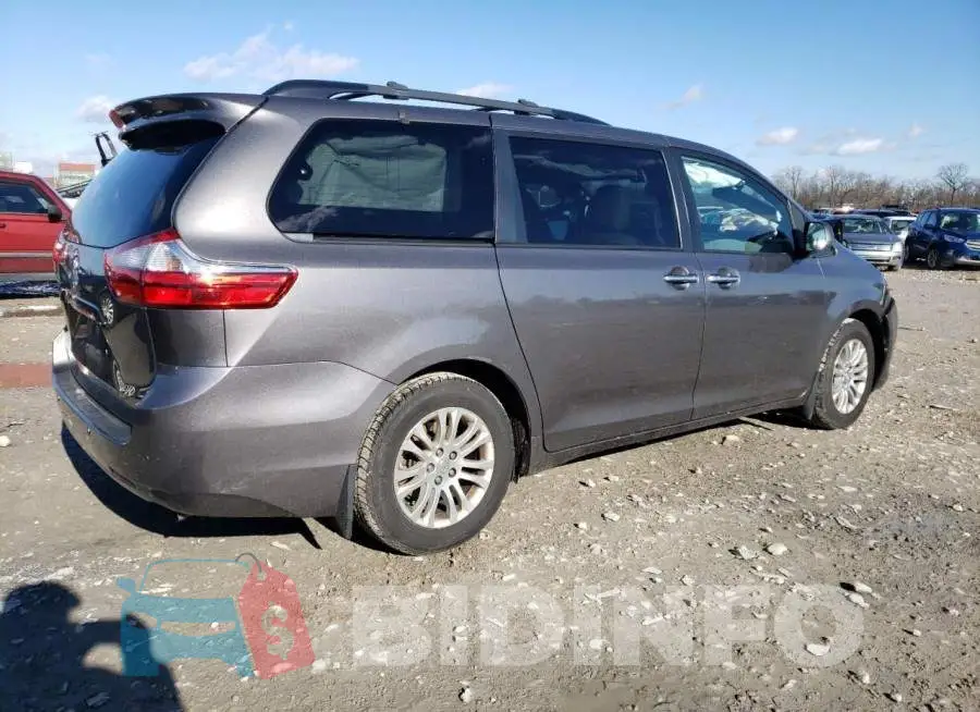 5TDYK3DCXGS743744 Photo# 3