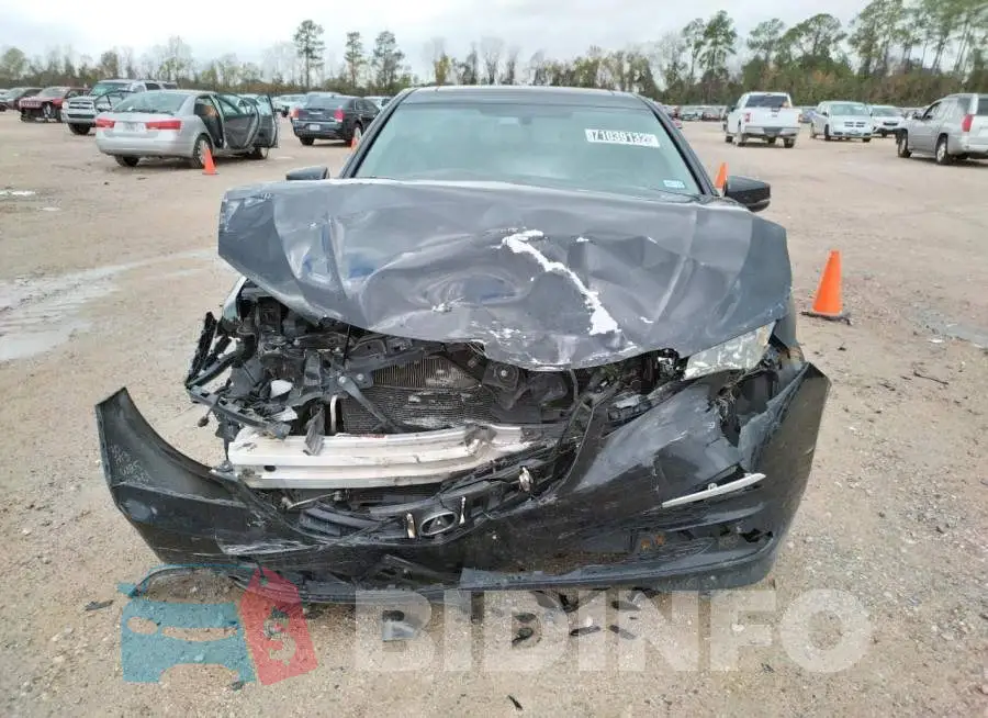 19UUB2F36FA011873 Photo# 5