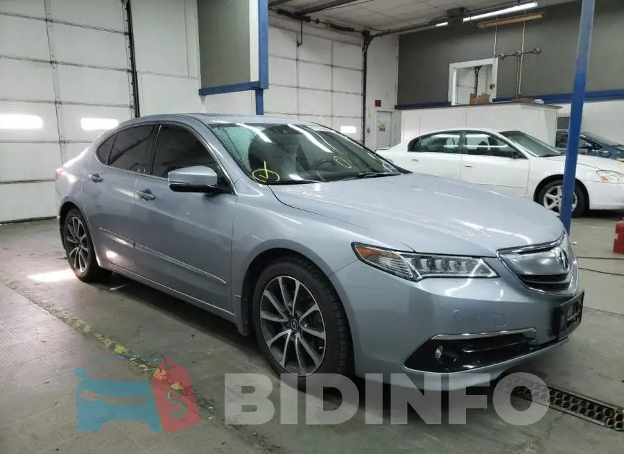19UUB2F72FA008018 Photo# 1