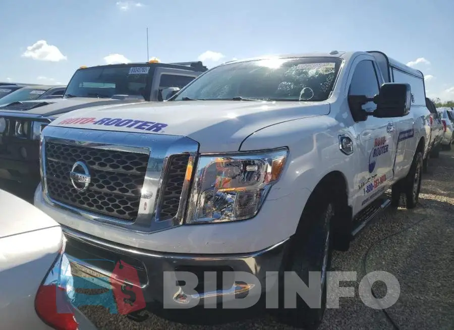 1N6BA1RP2HN524175 Photo# 2