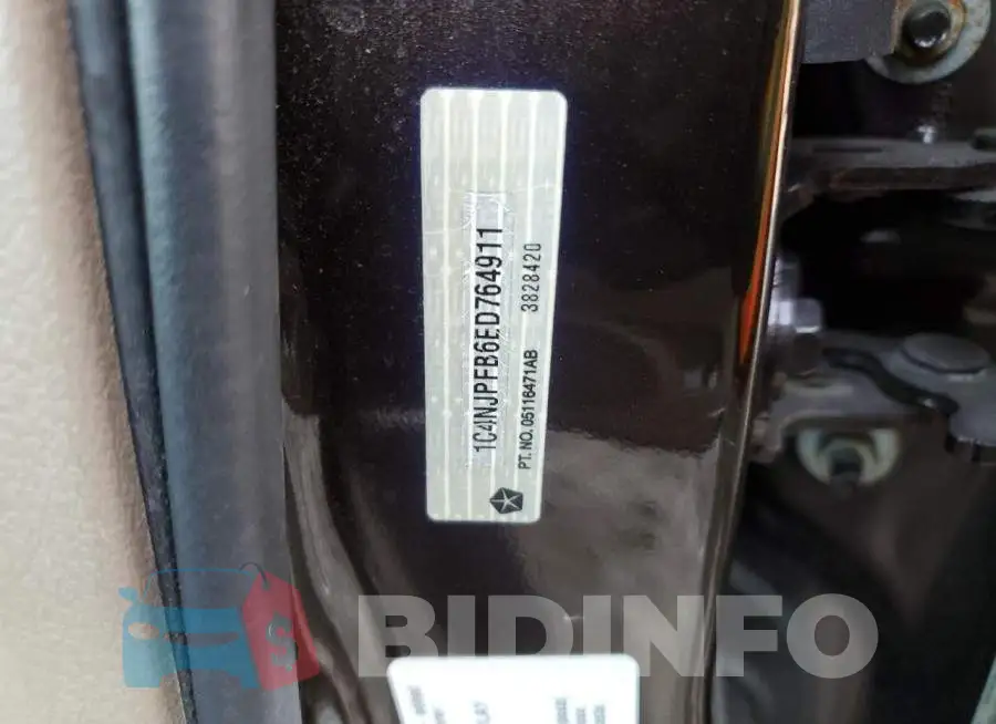 1C4NJPFB6ED764911 Photo# 14