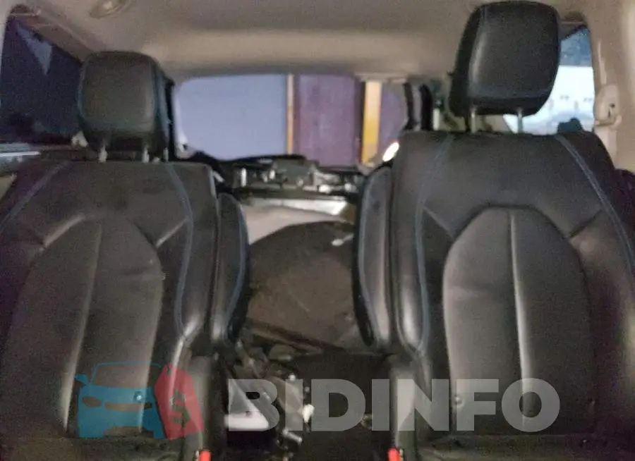 2C4RC1L75MR529713 Photo# 10