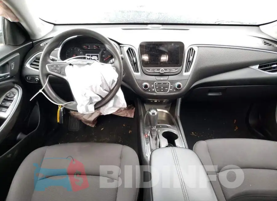 1G1ZD5ST3KF137197 Photo# 8