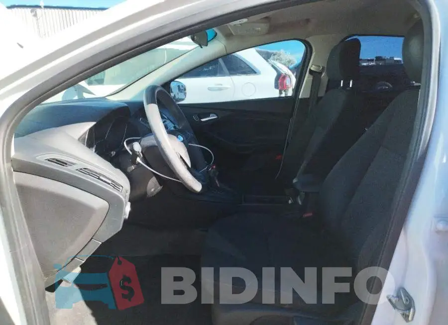 1FADP3F23FL250014 Photo# 7