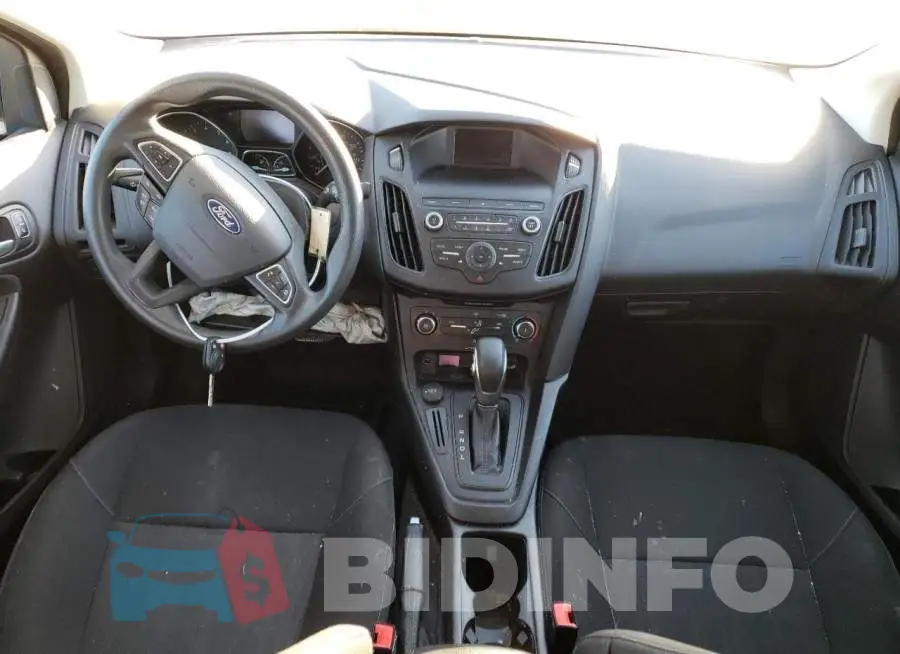 1FADP3F2XJL320407 Photo# 8