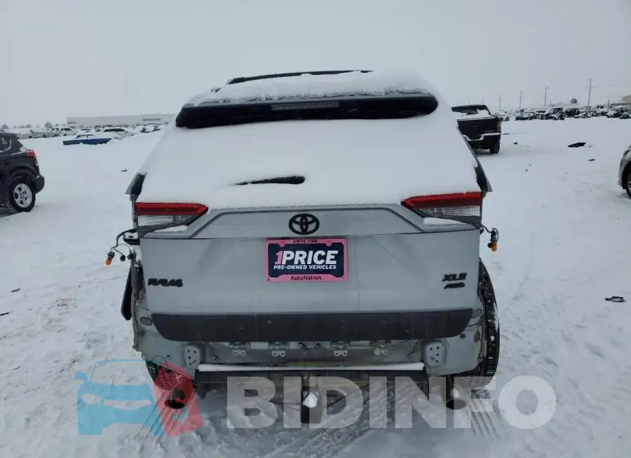 2T3P1RFV4KW018292 Photo# 6