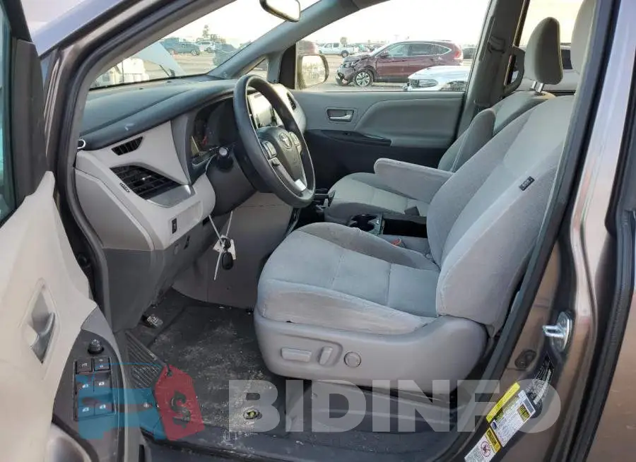 5TDKZ3DCXHS843748 Photo# 7
