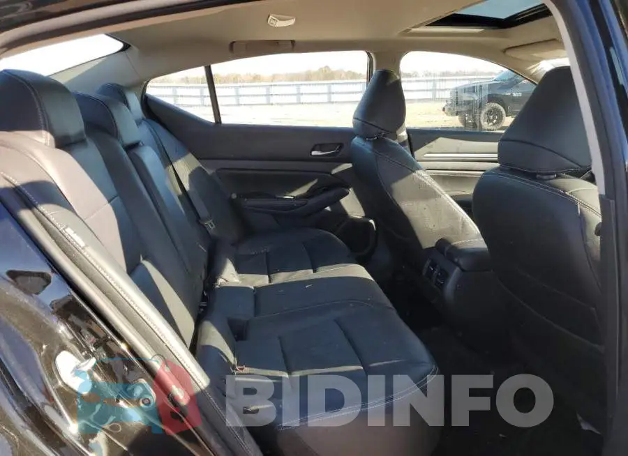 1N4BL4EW4NN403564 Photo# 10