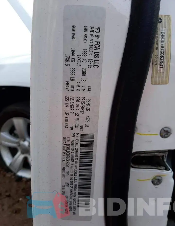 1C4NJDEB7GD637541 Photo# 13