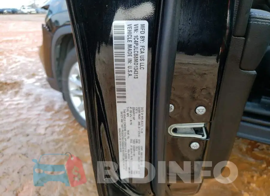 1C4PJLCB8MD134313 Photo# 14