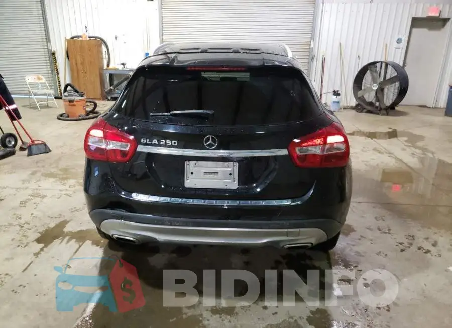 WDCTG4EB7HJ320801 Photo# 6