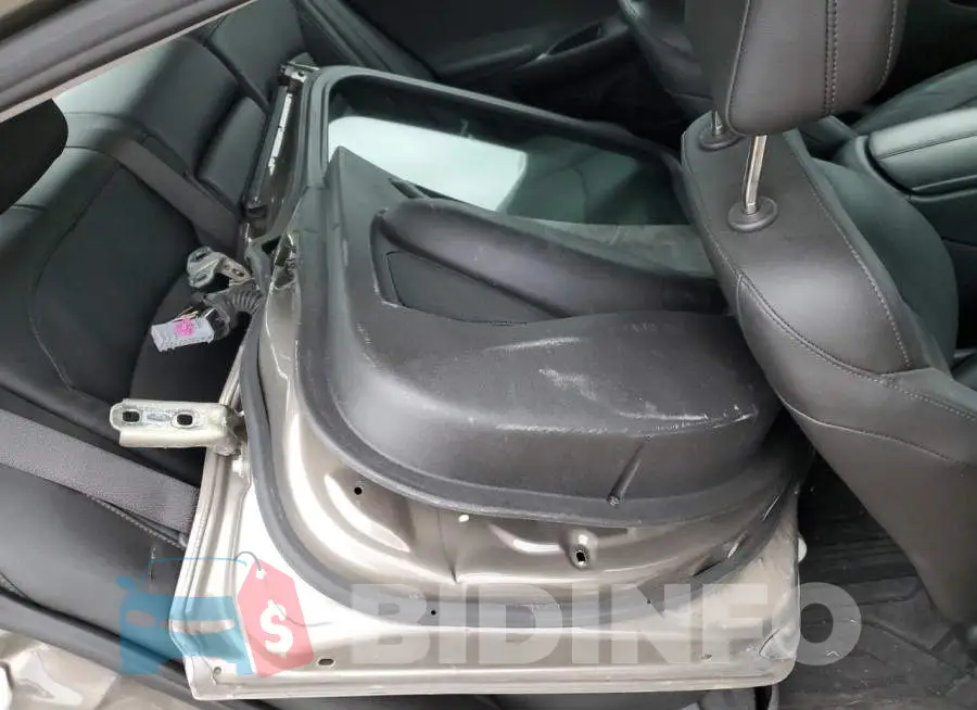 1G1ZD5ST7LF045172 Photo# 12