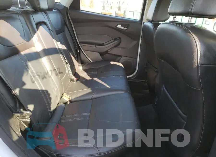 1FADP3F23EL330024 Photo# 6