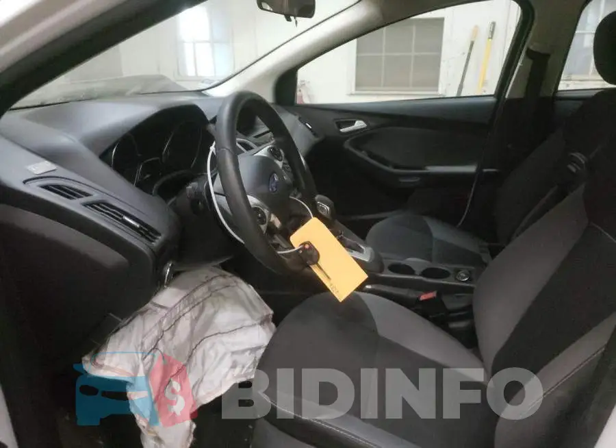 1FADP3F27EL371742 Photo# 7