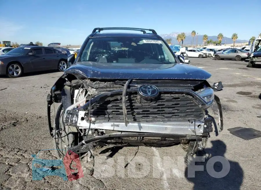 2T3C1RFV8MC135778 Photo# 5