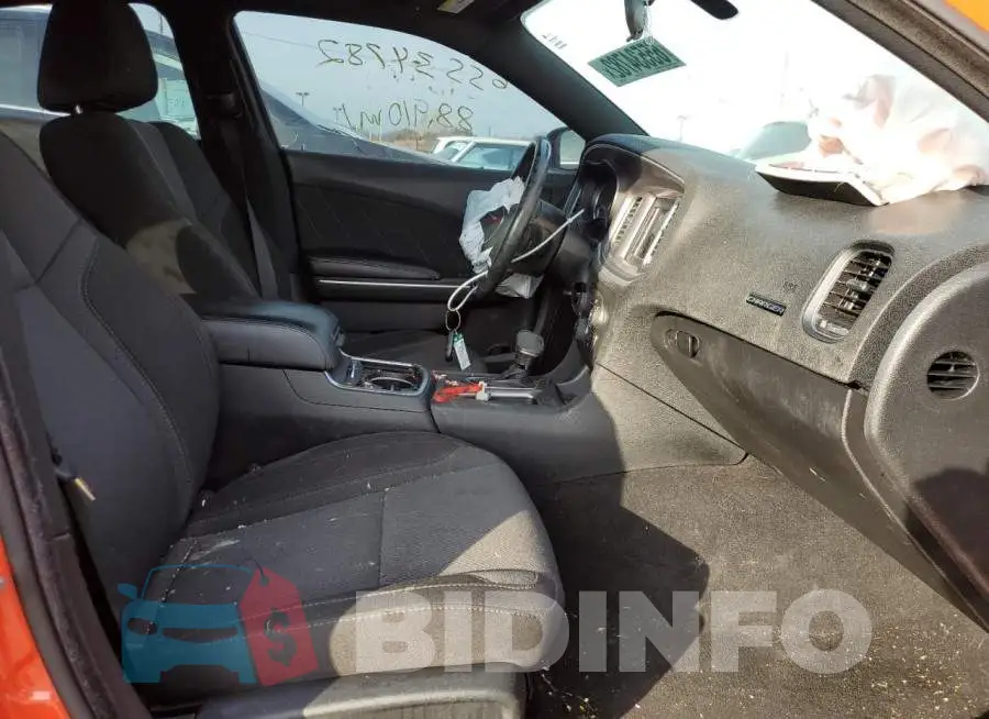 2C3CDXBG4KH698961 Photo# 5