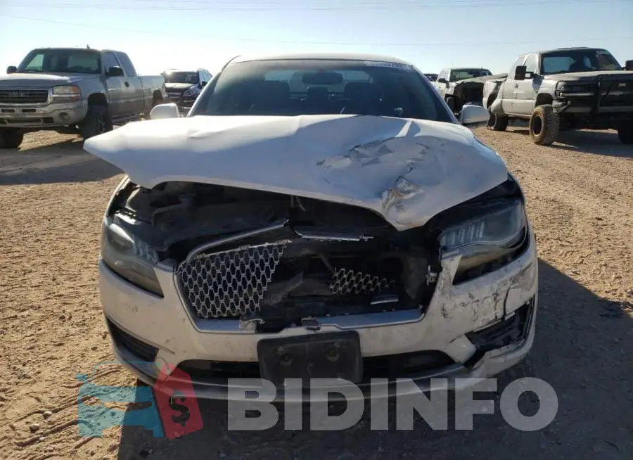 3LN6L5A92JR605274 Photo# 5