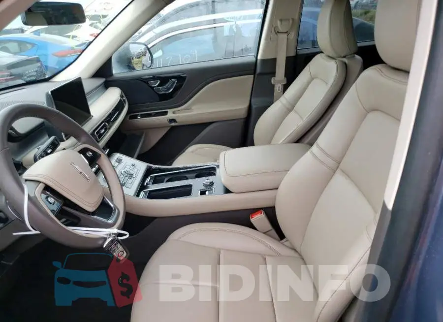 5LM5J6XC0MGL07079 Photo# 5