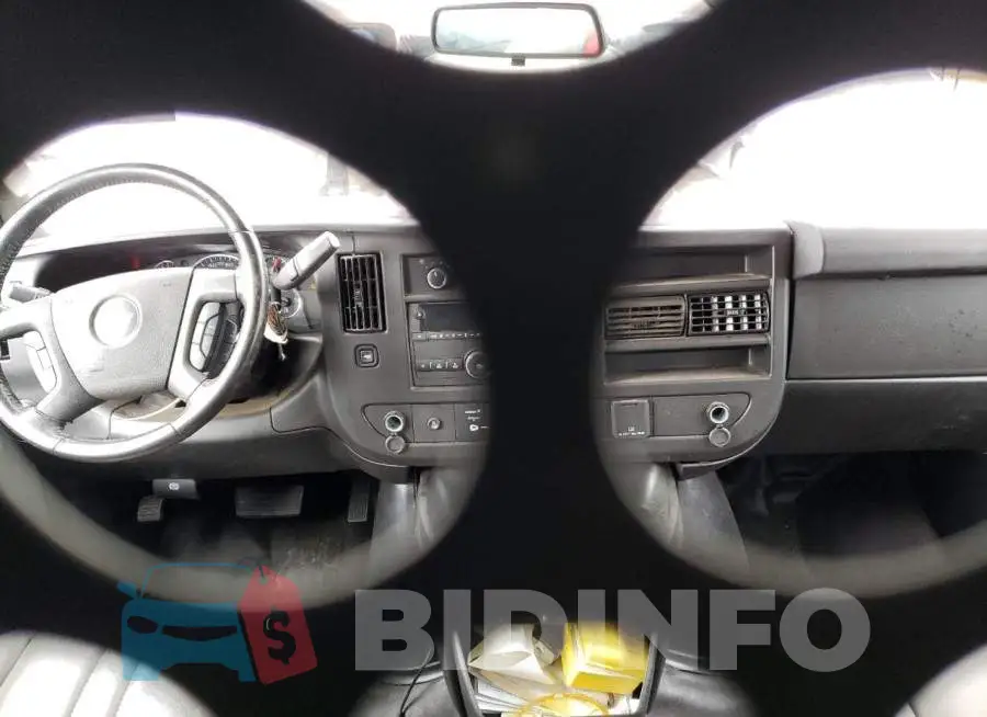 1GCZGGF76M1221439 Photo# 8