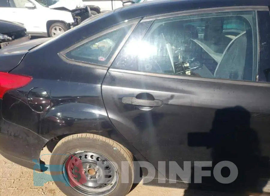 1FADP3E23GL246340 Photo# 6