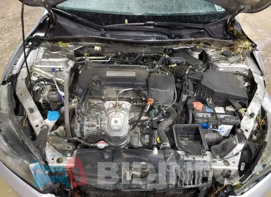 1HGCR2F38FA180946 Photo# 11