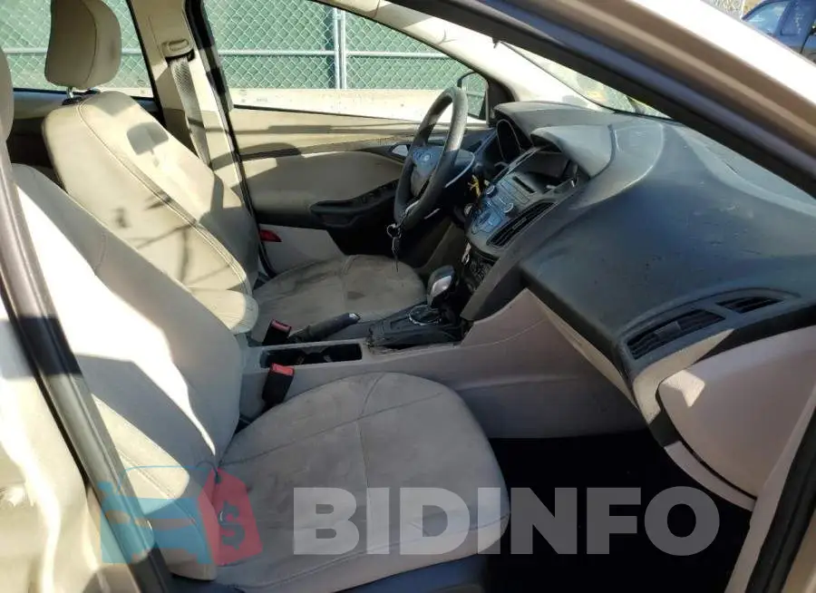 1FADP3F23HL328925 Photo# 5