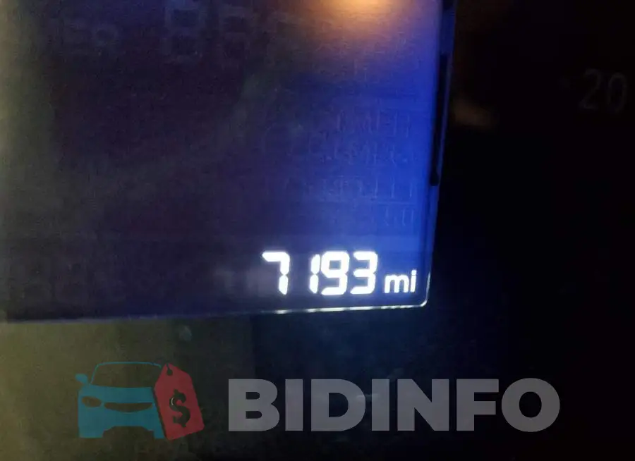 3KPC24A67NE168184 Photo# 8