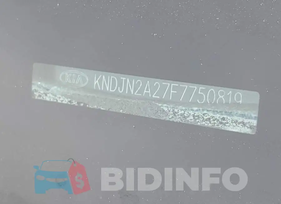 KNDJN2A27F7750819 Photo# 12