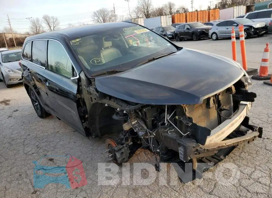 5TDZARFH3JS041808 Photo# 4