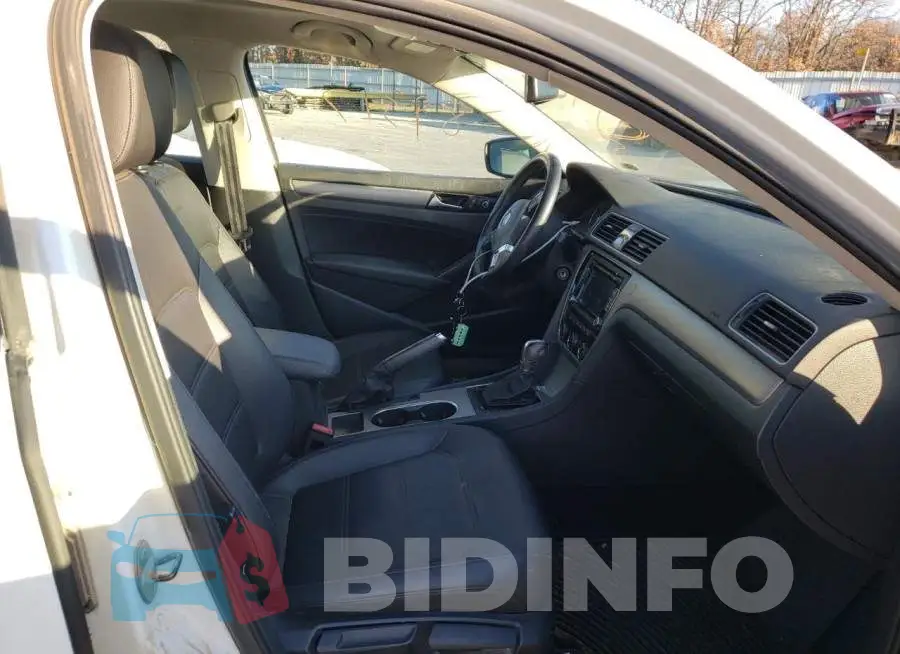 1VWBN7A37EC106198 Photo# 5