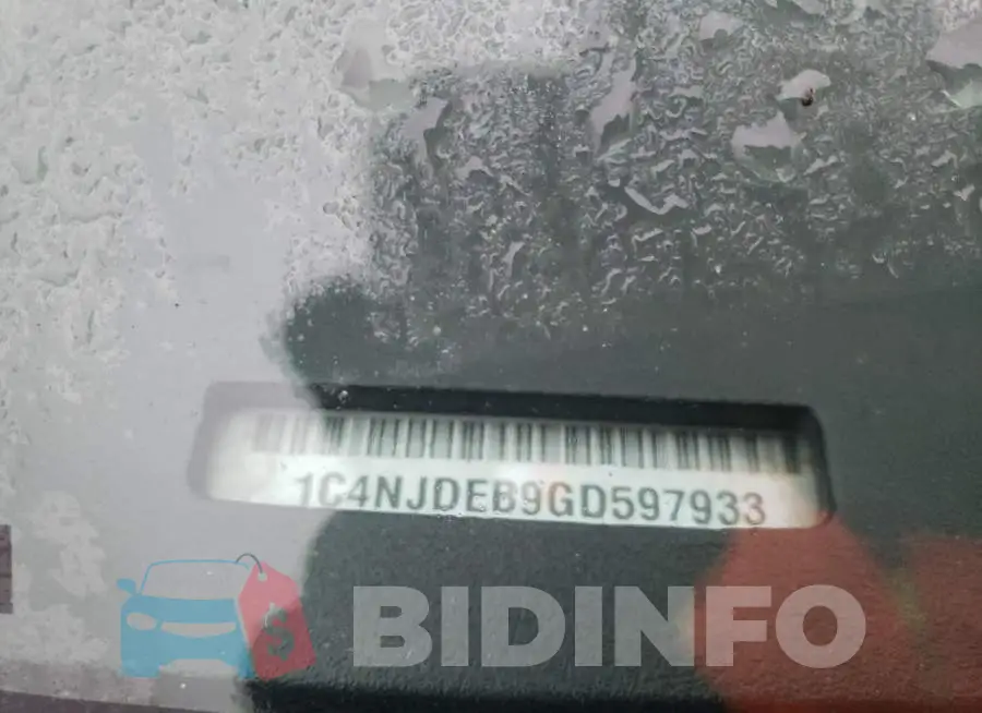 1C4NJDEB9GD597933 Photo# 12