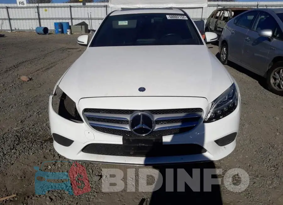 55SWF8DB9KU291054 Photo# 5