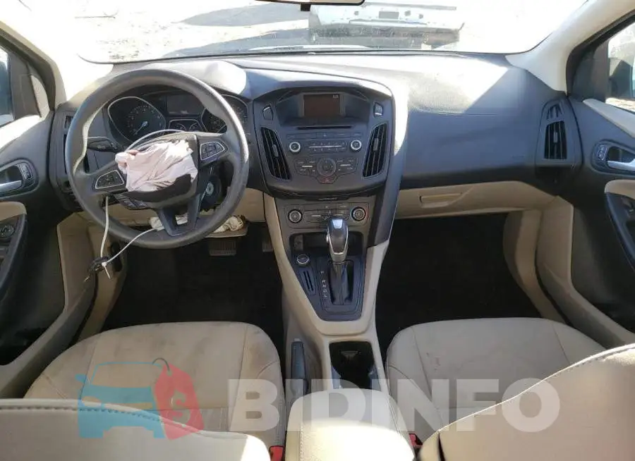 1FADP3F22GL360747 Photo# 8