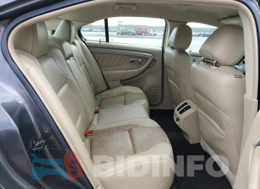 1FAHP2E82FG182380 Photo# 10