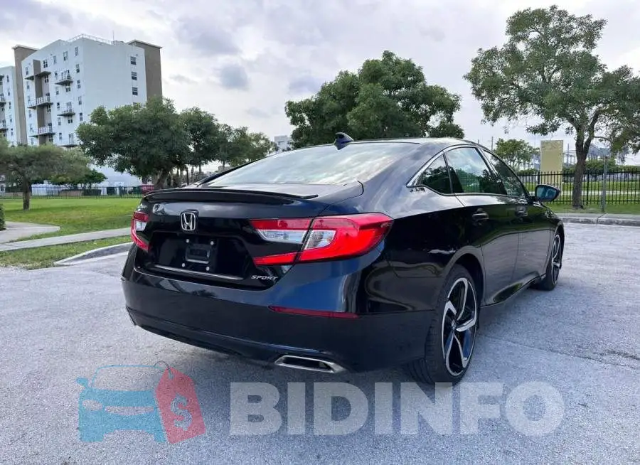 1HGCV1F35MA070567 Photo# 4