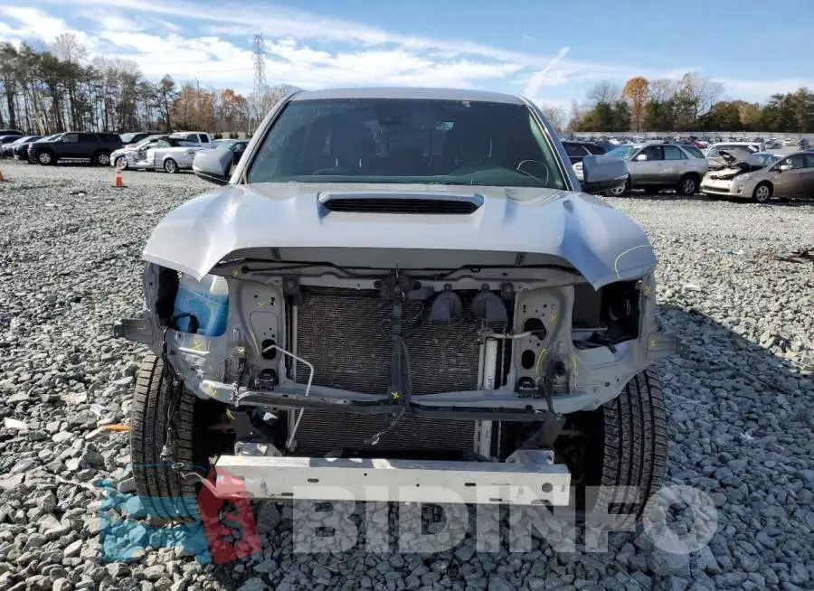 5TFCZ5AN7KX201687 Photo# 5