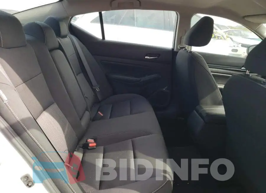 1N4BL4BV3NN328559 Photo# 10