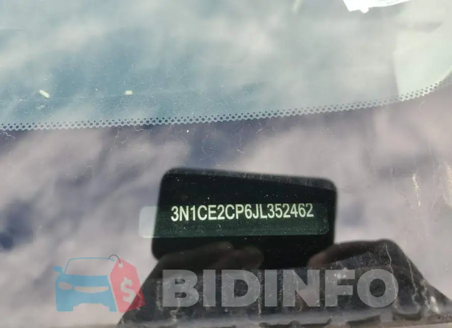 3N1CE2CP6JL352462 Photo# 13