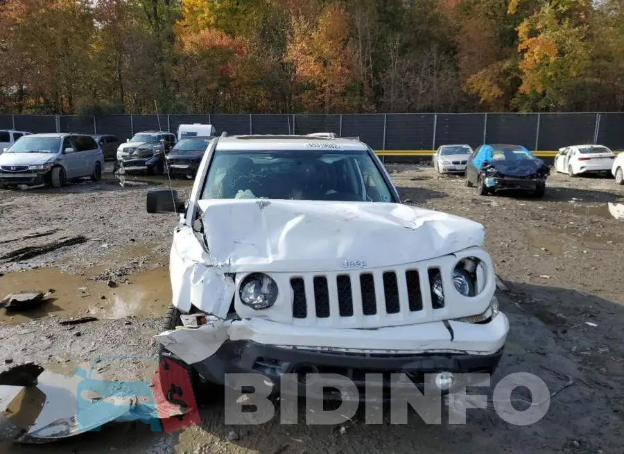 1C4NJPFA8HD154049 Photo# 9