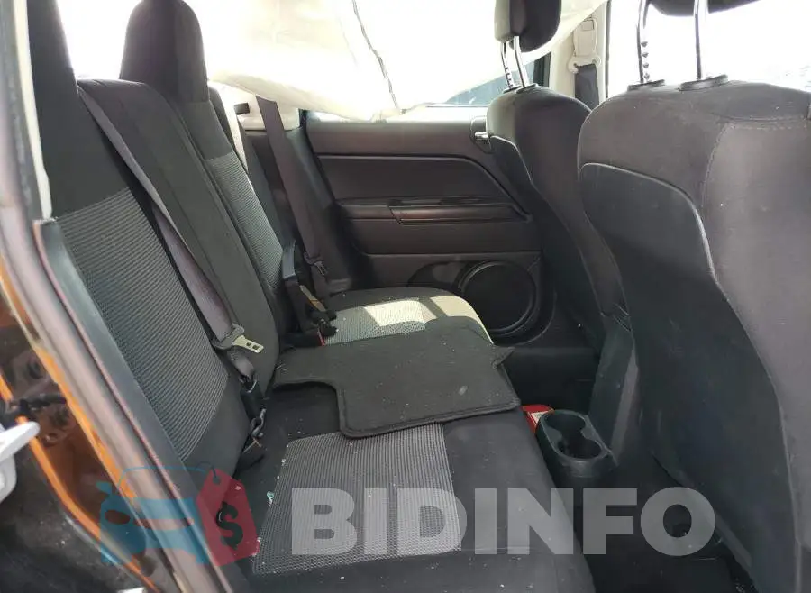 1C4NJPFB1HD183630 Photo# 6