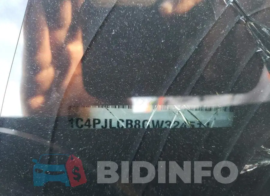 1C4PJLCB8GW324511 Photo# 13
