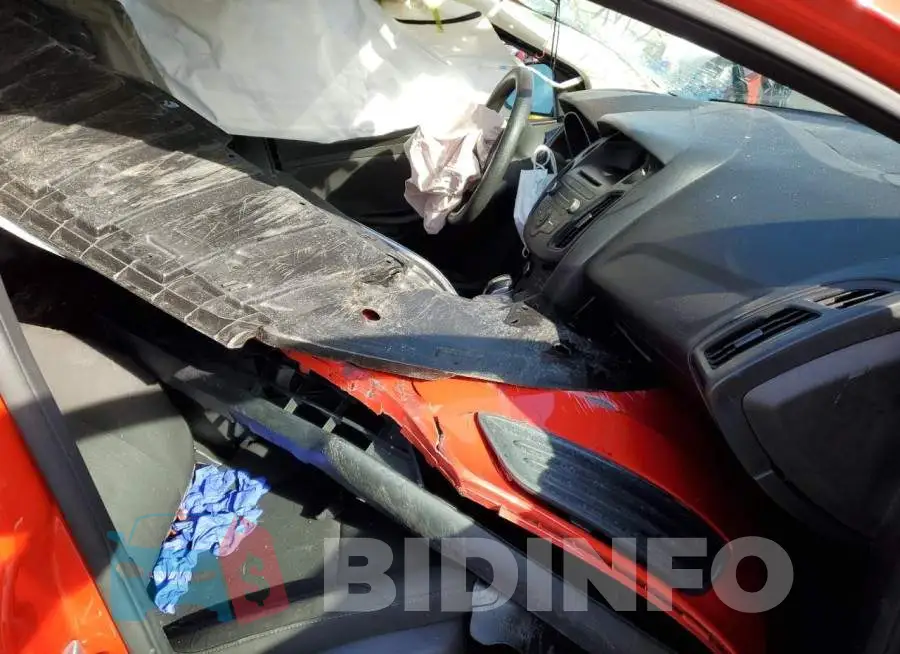 1FADP3F22GL271888 Photo# 5