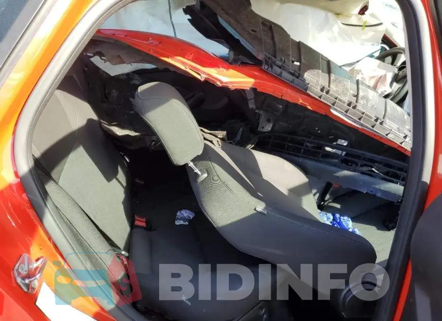 1FADP3F22GL271888 Photo# 6